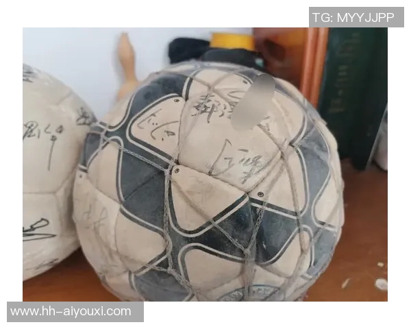 揭秘以假签名足球为核心的收藏风险与真伪辨别技巧